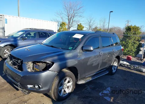 2010 Toyota Highlander Base V6 из США, поврежденный, VIN 5TDBK3EH3AS027713